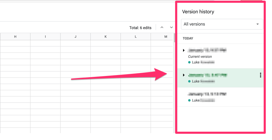 The screenshot shows how the version history looks like on google sheets